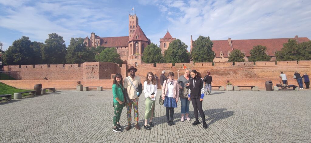 342773523 748475630063922 8494564249299295855 n