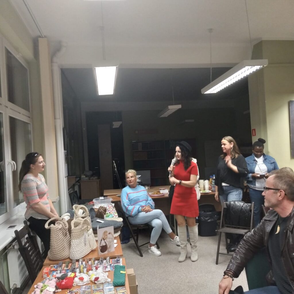 391737910 230737476679552 6956638570455654124 n